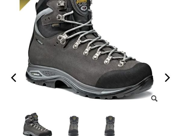 Walking boots - Main image