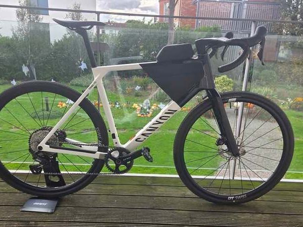 Canyon Grail Gravel Bike - CF 8 1by, Large, Low Mileage - Main image
