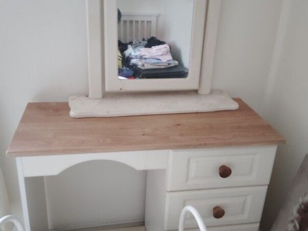 dressing table with mirror - Main image