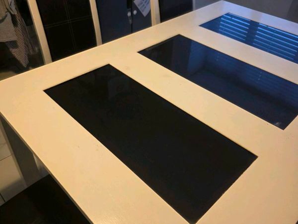 Table &6chsirs - Main image