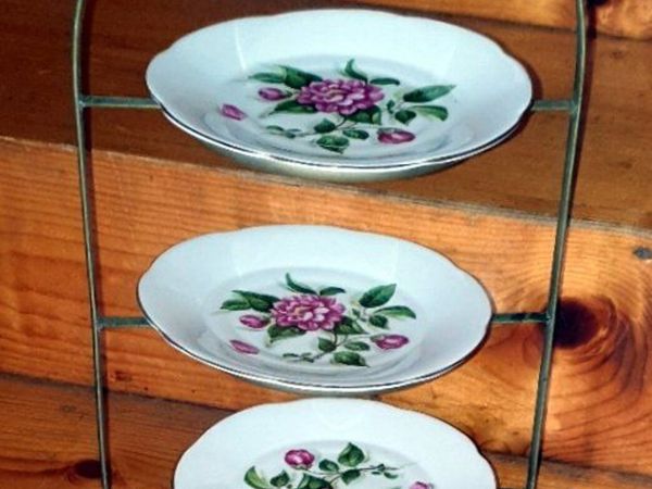 Pristine Vintage 3-Tier Regina Bone China Stand - Main image