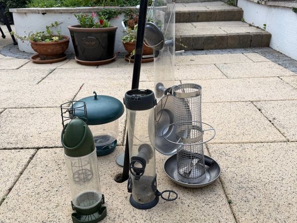 Bird Feeders - Main image