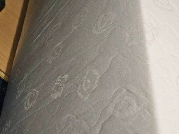 2 single mattresses - Main image