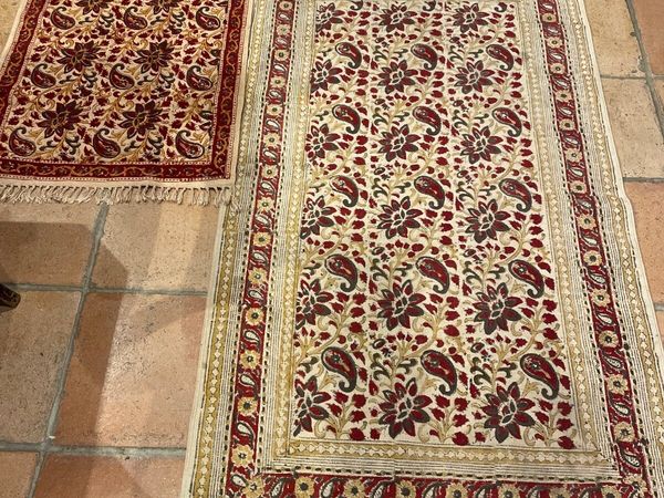 2 Indian carpets - Main image
