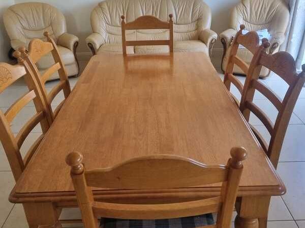 Kitchen table and chairs pine - Main image
