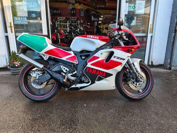 Yamaha TZR250 3XV 1991 - Main image