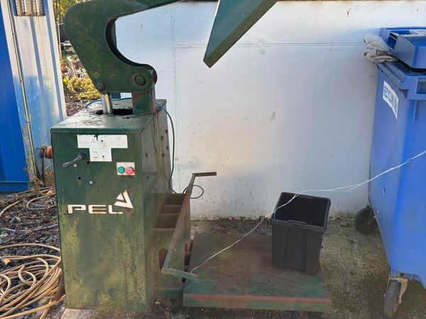 1100 litre bin press compactor - Main image