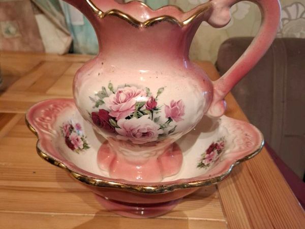Wash basin and pitcher - Main image