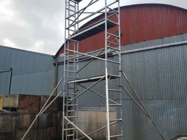 Aluminium scaffold tower,  FREE DELIVERY - Main image