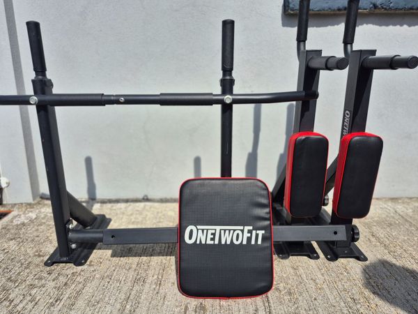 Exercise equipment chin up/pull up bar, dip statio - Main image