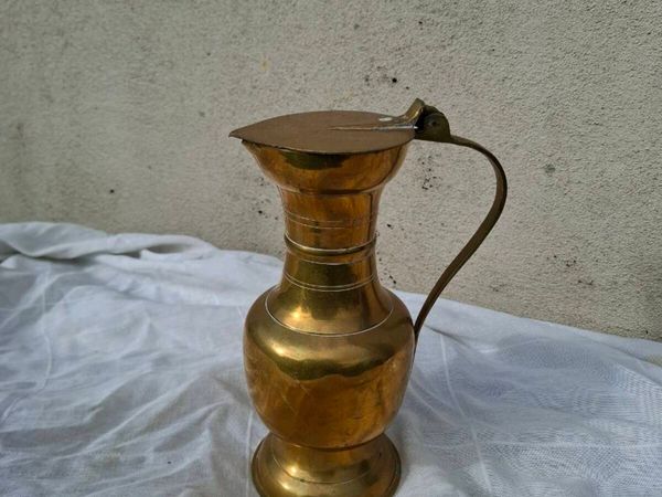 Tall brass pitcher postage possible - Main image