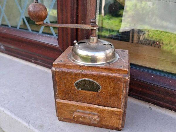 Old coffee grinder postage possible - Main image