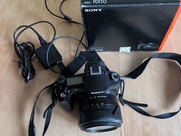 Sony DSC-Rx10 - Main image