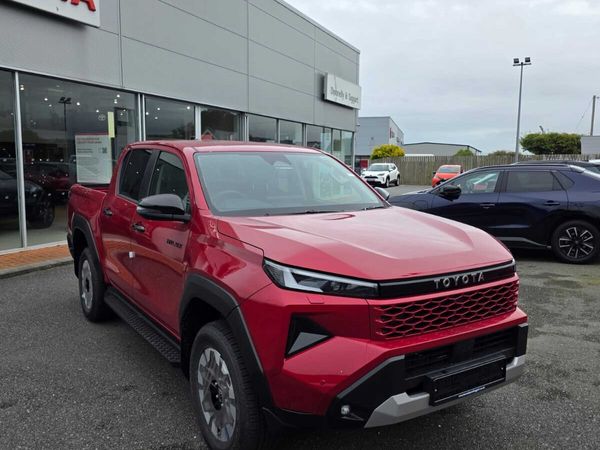 Toyota Hilux Invincible D/Cab Pick Up 2.8 D 48V Au - Main image