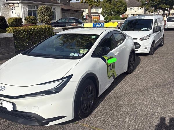 Toyota Prius - Main image
