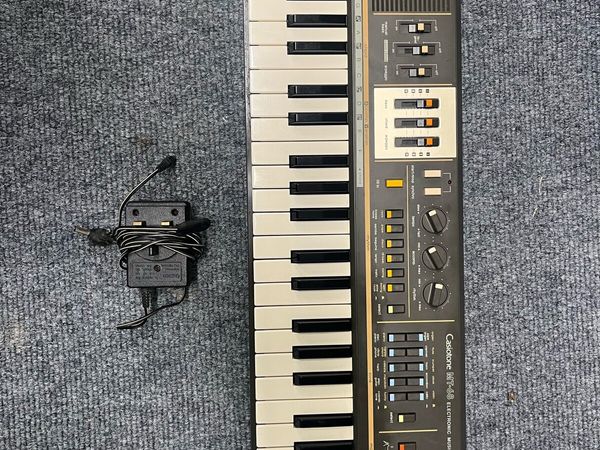 Vintage Casio Casiotone MT-68 Keyboard - Main image
