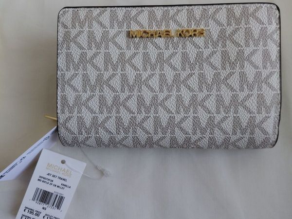 Michael Kors Wallet - Main image