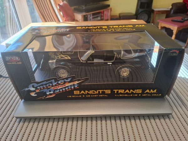 Smokey + The Bandit Trans Am by ERTL - 1/18 - NEW - Main image