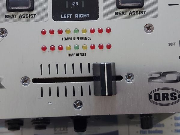 BEHRINGER PRO MIXER Model VMX 200, working great - Main image