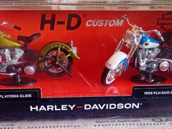 Harley Davidson motorbike diecast set - Main image