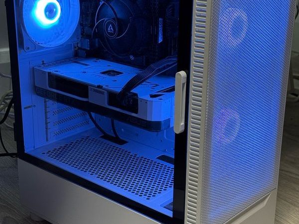 Gaming Pc: 4070, 32gb Ram, 1tb Ssd - Main image