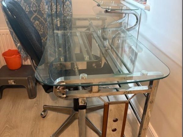 Office table - Main image