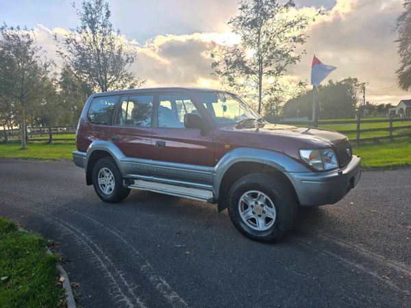 TOYOTA LANDCRUISER COLORADO - Main image