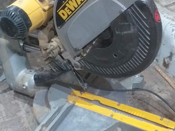 DEWALT DW708 12" CHOPSAW 110v - Main image