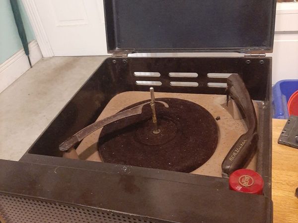 Vintage record player / radio - Main image