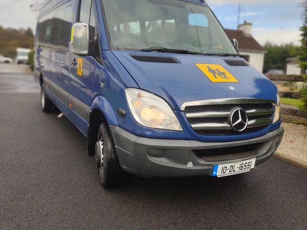 2010 sprinter 21 seater - Main image