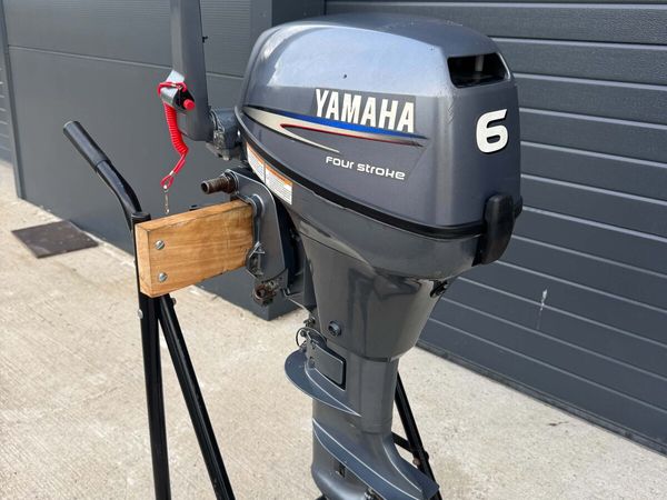 4-stroke outboard YAMAHA -6-8-9,9 hp - Main image