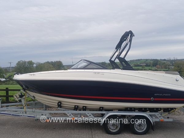 Bayliner VR5 Wakeboard Model - Main image