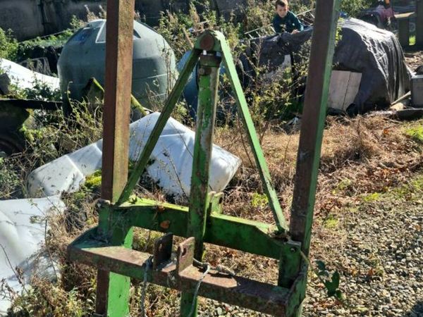 Bale mast / hoist 3 point linkage rear mounted - Main image