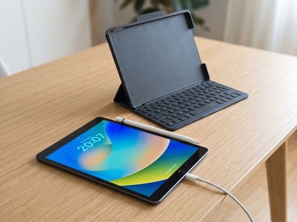 Apple iPad + Apple Pencil + Smart Keyboard Folio Case Bundle | Ideal Christmas Gift! - Main image