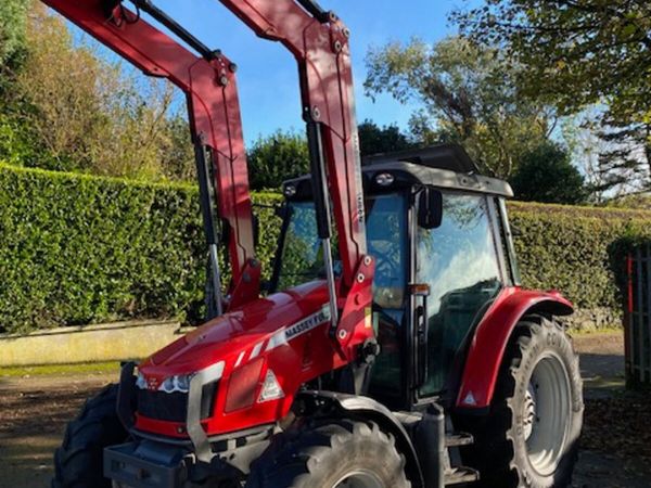 2013 Massey Ferguson 5410 Dyna-4 c/w 945 Loader - Main image