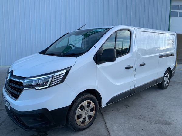 UNRESERVED 2022 RENAULT TRAFIC DCI FOR AUCTION - Main image