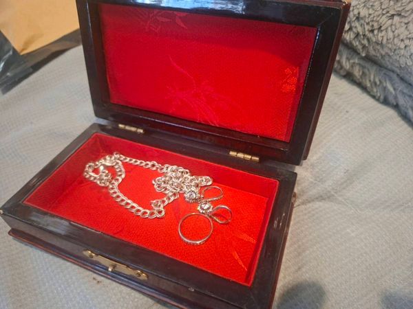Vintage Jewlery/Trinket Box - Main image