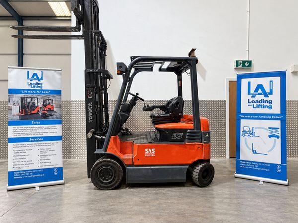 Toyota 72V Electric Fork Lift - Main image