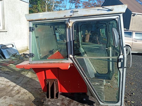 European Massey Ferguson/ Landini Cab - Main image