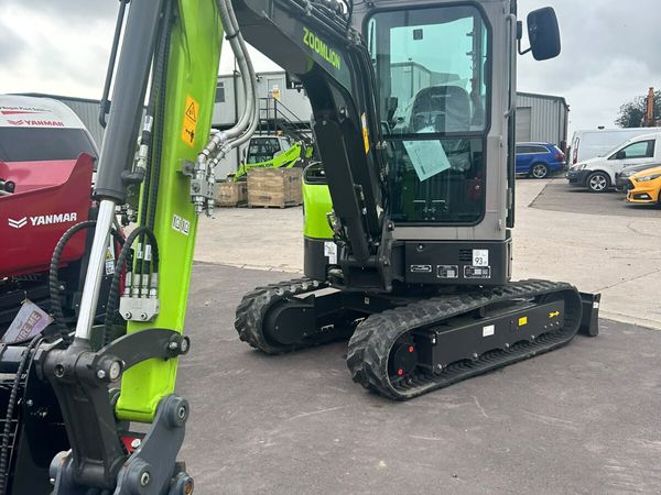 Zoomlion 2.7 Tonne Mini Excavator - Main image