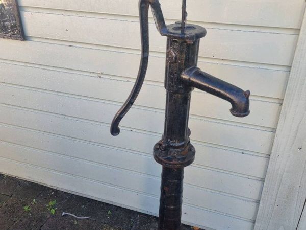 Traditional Water Pump - Main image