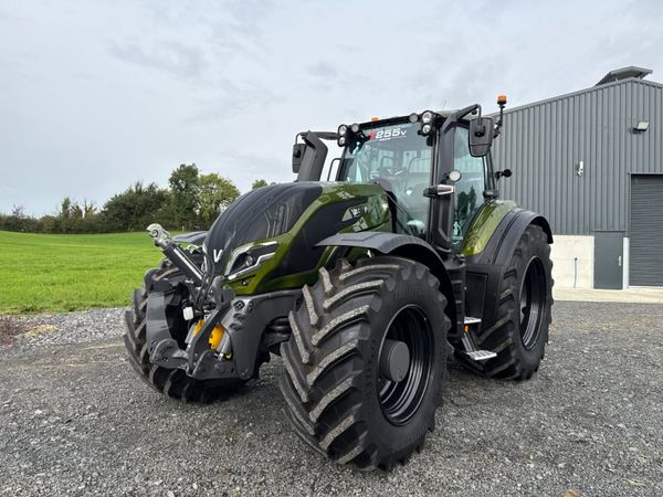 Valtra T255 Versu - In stock now ! - Main image
