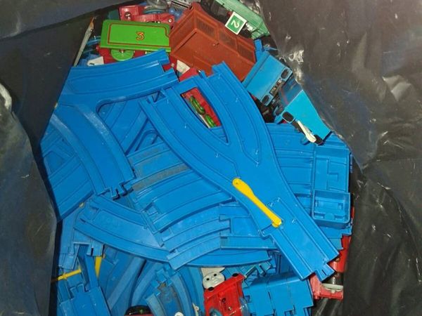 BLUE THOMAS AND FRENDS TRACKS - Main image