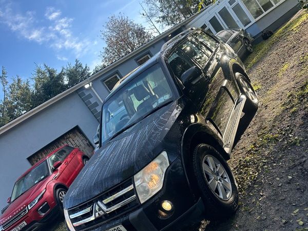 2007 pajero LWB automatic crewcab - Main image