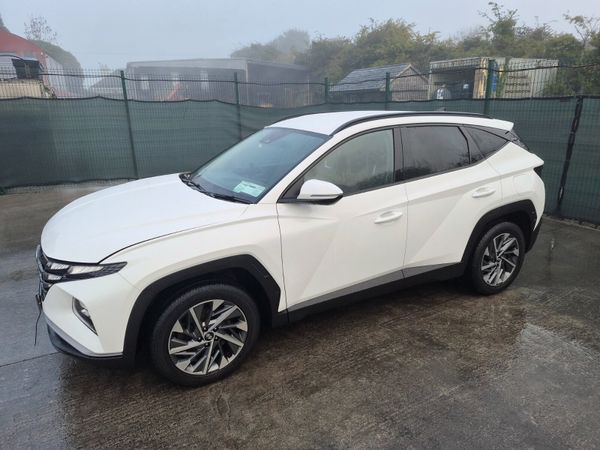 212 Hyundai Tucson Diesel..64km Light Damage - Main image