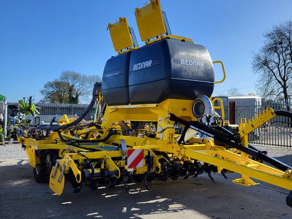 BEDNAR OMEGA 4000FL Seed Drill - Main image