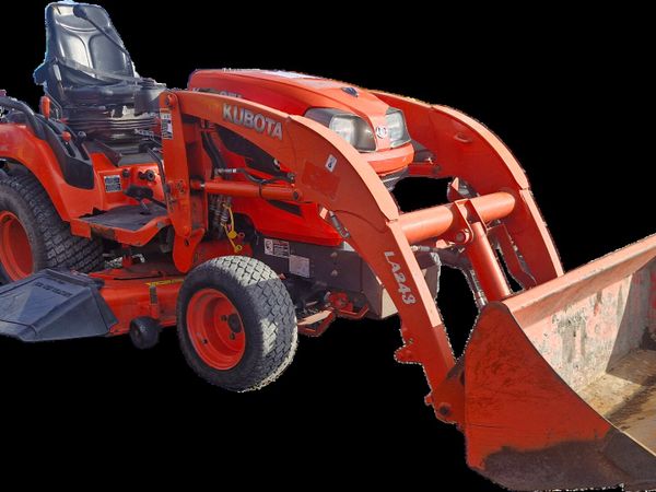 Kubota tractor mower with loader - Main image