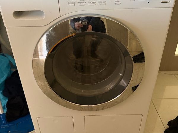 Miele 1600rpm twindos washing machine - Main image