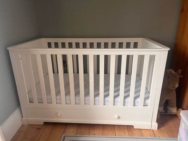 Mamas & Papas Oxford Cotbed & Changing Unit - Main image