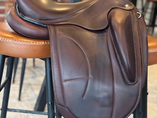 Dressage saddle Arion Sellier - Main image